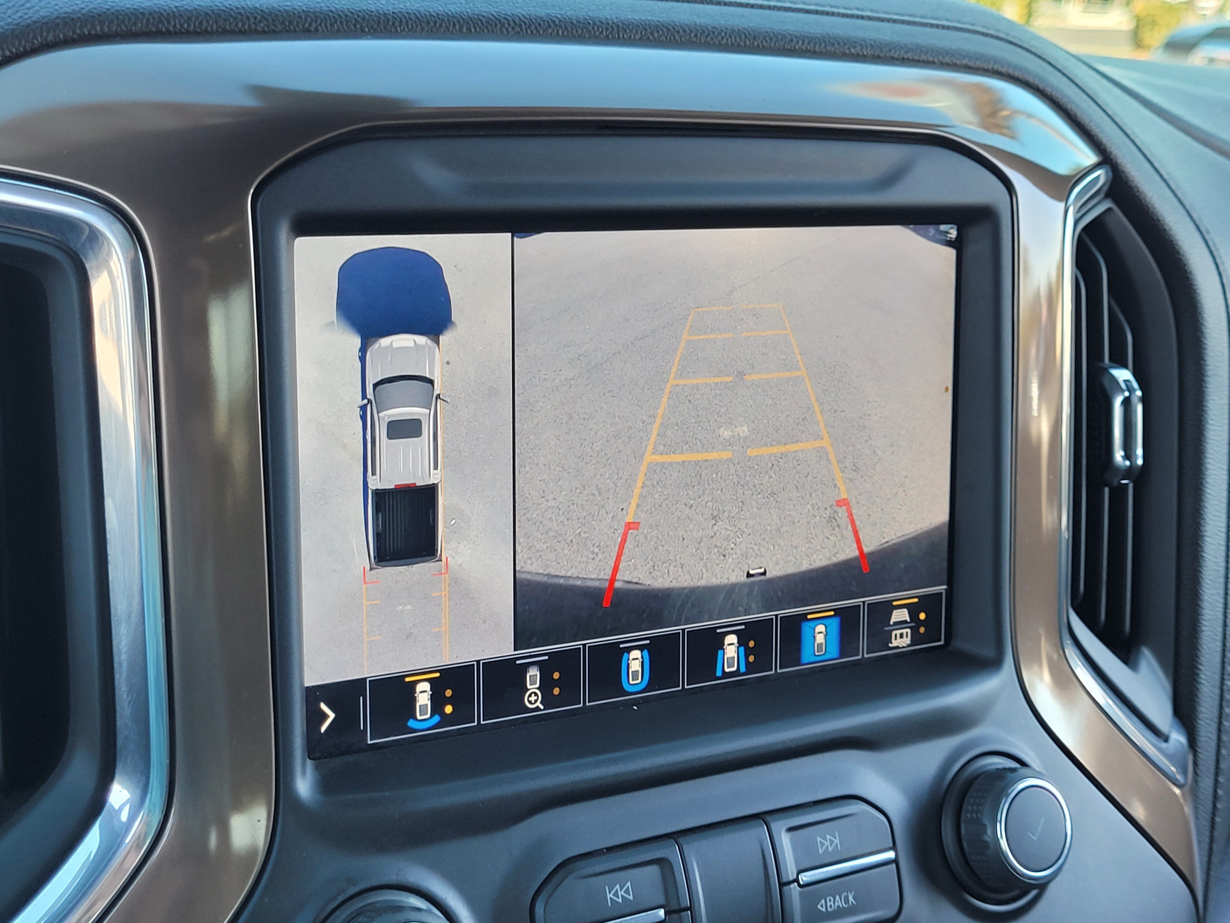 Used 2022 Chevrolet Silverado 1500 High Country w/ Technology Package AWD/4WD image 18