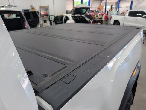 Used 2024 GMC Sierra 2500 AT4X AWD/4WD image 7