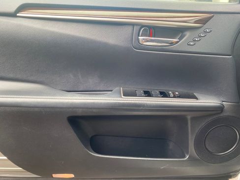 Used 2016 Lexus ES 300h FWD image 13