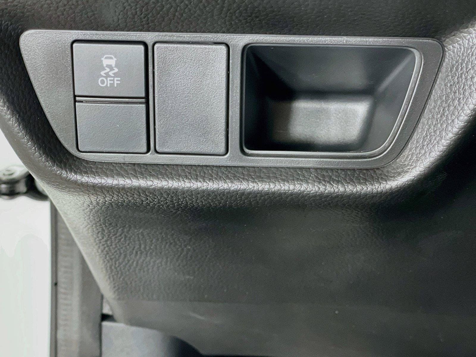 Certified 2025 Honda HR-V Sport image 15