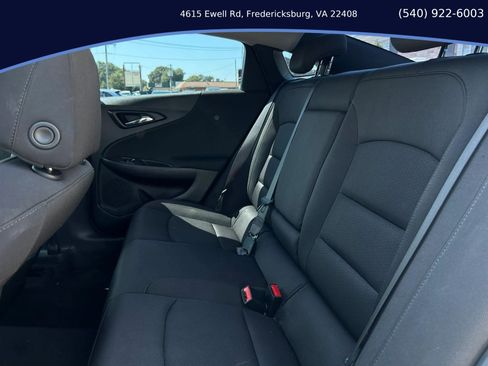 Used 2019 Chevrolet Malibu LT FWD image 12