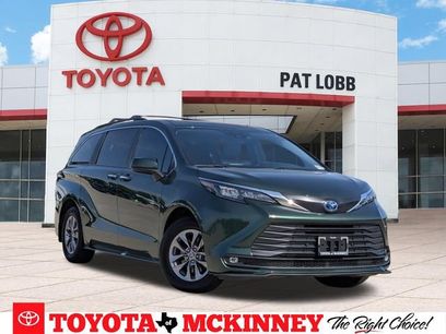 Used 2025 Toyota Sienna XLE