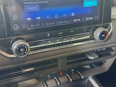 Used 2023 Chevrolet Colorado LT image 25