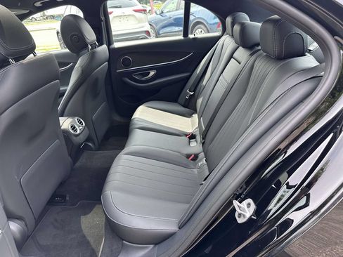 Used 2023 Mercedes-Benz E 350 4MATIC Sedan image 14