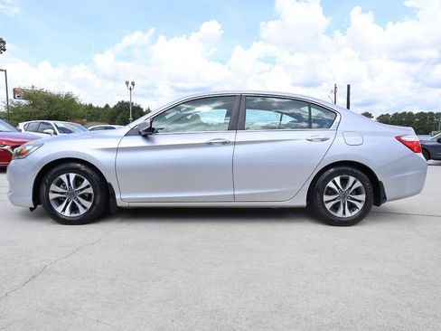 Used 2013 Honda Accord LX image 2