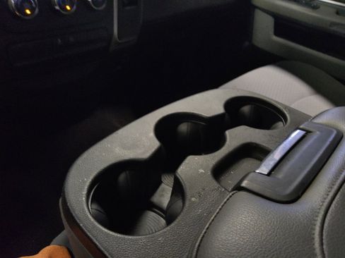 Used 2018 RAM 1500 Classic SLT RWD image 26