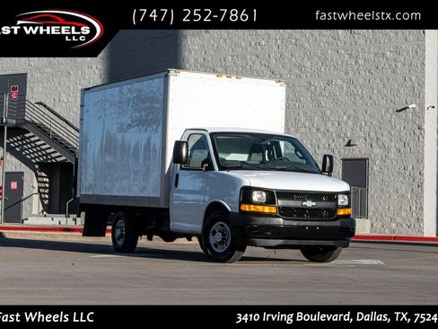 Used 2017 Chevrolet Express 3500 RWD image 1