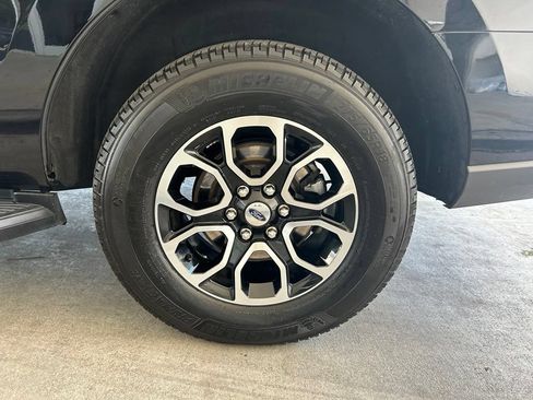 Used 2024 Ford Expedition XLT AWD/4WD image 17