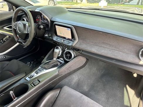 Used 2022 Chevrolet Camaro ZL1 image 33