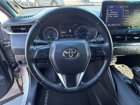 Used 2021 Toyota Venza XLE w/ Carpet Mat Package (TMS) AWD/4WD image 18