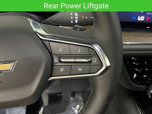 Certified 2025 Chevrolet Suburban High Country AWD/4WD image 21