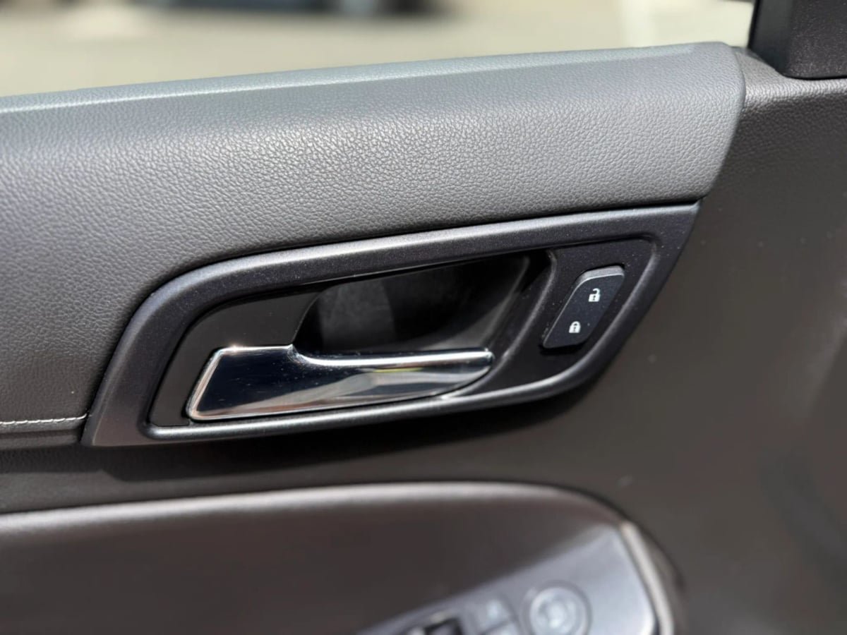 Used 2019 GMC Yukon SLT AWD/4WD image 16