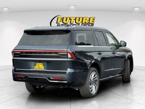 New 2025 Lincoln Navigator Reserve AWD/4WD image 6