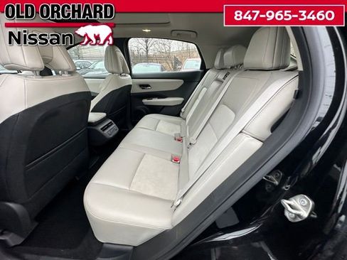 Used 2023 Nissan Ariya AWD image 13