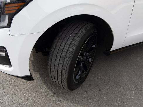 Used 2024 Ford Expedition Max Limited image 8