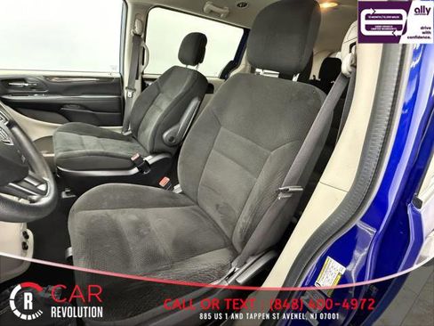 Used 2019 Dodge Grand Caravan SE image 17