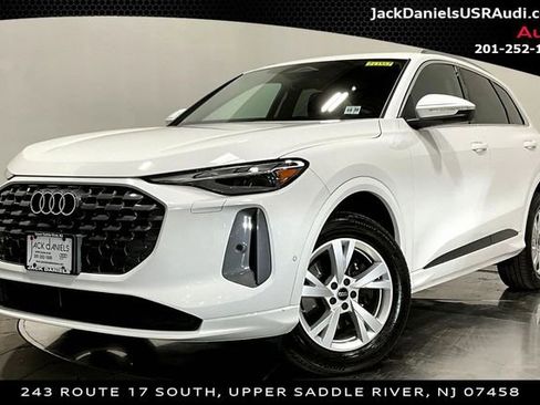 Certified 2025 Audi Q5 Premium w/ Convenience Package AWD/4WD image 1