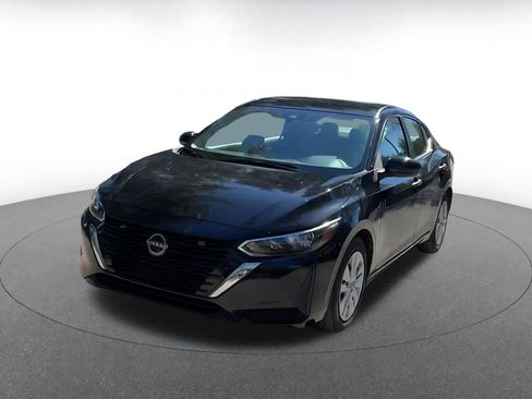 Used 2025 Nissan Sentra S image 7