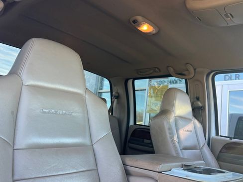 Used 2004 Ford F350 Lariat AWD/4WD image 17
