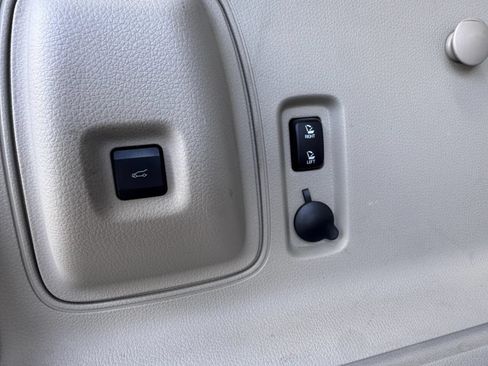 Used 2010 Ford Edge Limited FWD image 23
