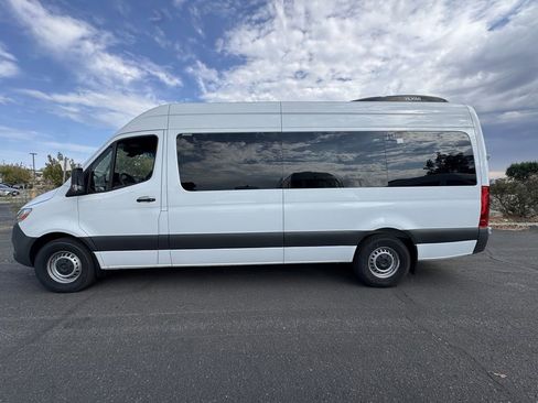 Used 2023 Mercedes-Benz Sprinter 2500 image 8
