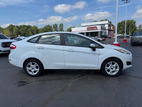 Used 2016 Ford Fiesta SE FWD image 6