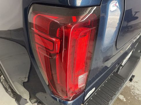 Used 2021 GMC Sierra 1500 SLT w/ SLT Convenience Package AWD/4WD image 42
