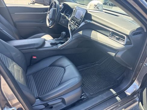 Used 2023 Toyota Camry SE image 10