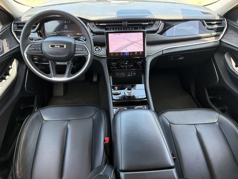 Used 2023 Jeep Grand Cherokee 4WD 4xe image 17