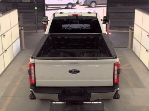 Used 2024 Ford F250 Lariat w/ Lariat Ultimate Package AWD/4WD image 17