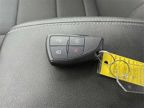 Used 2024 GMC Canyon Elevation w/ Convenience Package image 32