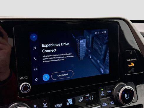 Used 2023 Toyota Highlander LE image 22