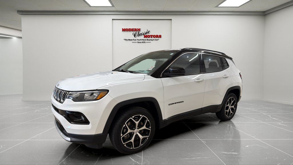 Used 2024 Jeep Compass Limited AWD/4WD image 3