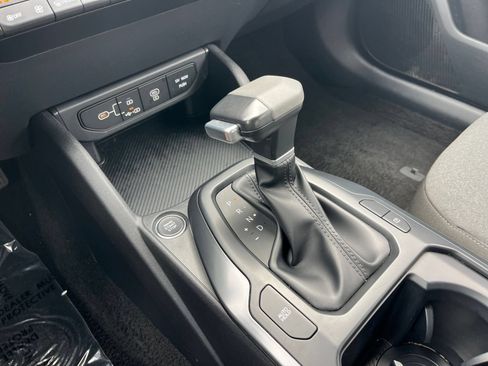Used 2025 Kia K4 FWD image 41