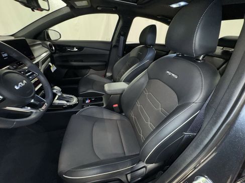 Certified 2024 Kia Forte GT-Line w/ GT-Line Premium Package image 16