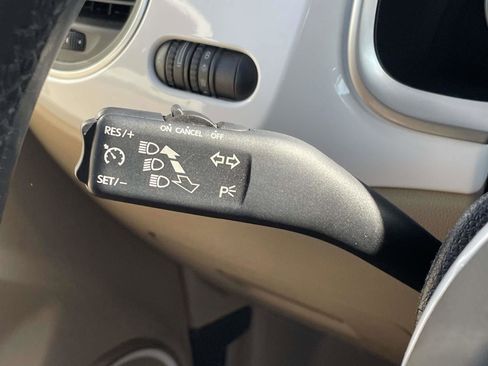 Used 2013 Volkswagen Beetle TDI image 22