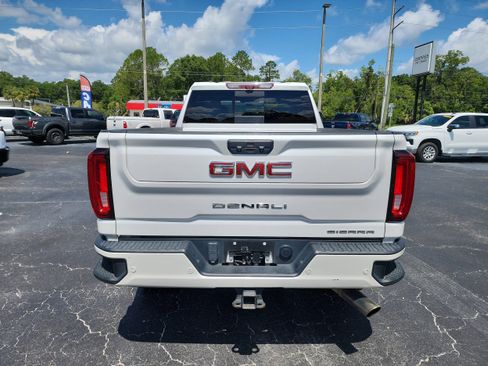 Used 2022 GMC Sierra 2500 Denali w/ Technology Package image 5