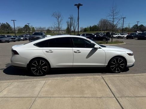 Certified 2023 Honda Accord Touring image 5