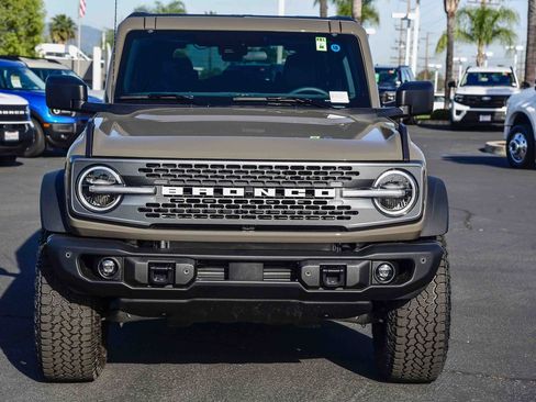New 2026 Ford Bronco Badlands image 2