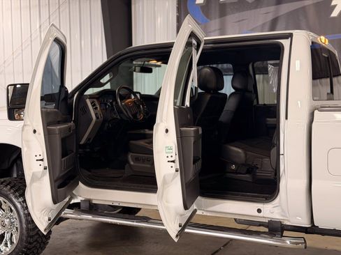 Used 2015 Ford F250 Lariat w/ Lariat Interior Package AWD/4WD image 24