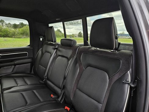 Used 2025 RAM 1500 Laramie w/ Night Edition image 34