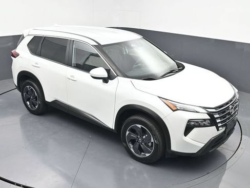 Used 2024 Nissan Rogue SV AWD/4WD image 38