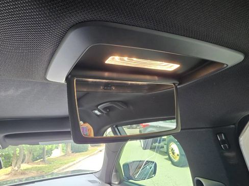 Used 2019 BMW 750i xDrive w/ Executive Package image 49