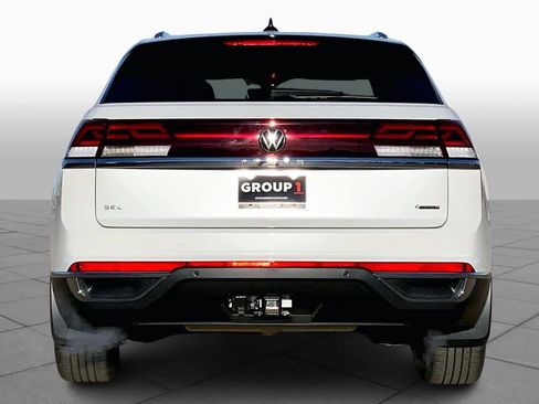New 2026 Volkswagen Atlas Cross Sport SEL AWD/4WD image 4