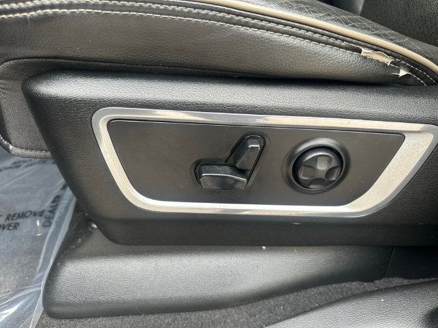 Used 2019 RAM 1500 Laramie AWD/4WD image 27