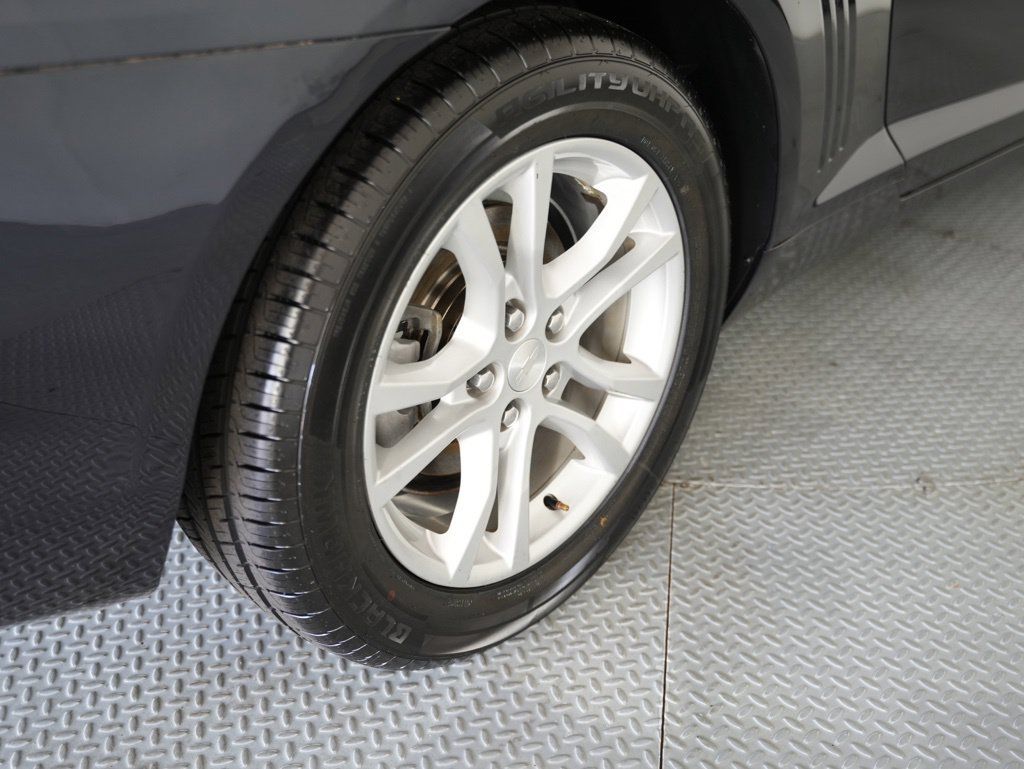 Used 2013 Chevrolet Camaro LT RWD image 50