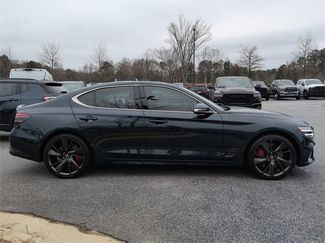 Used 2022 Genesis G70 3.3T video 3