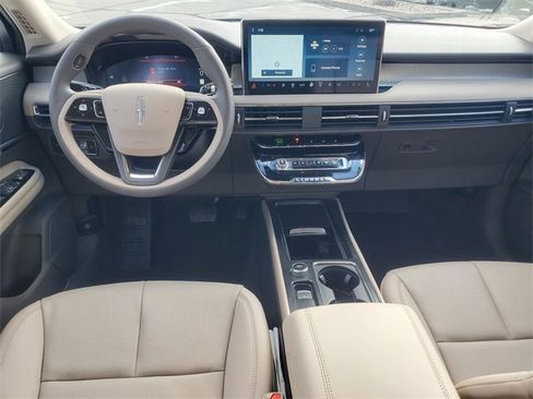 Certified 2023 Lincoln Corsair FWD w/ Equipment Group 101A image 25