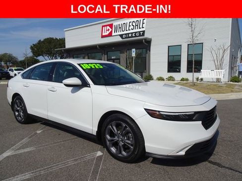 Used 2023 Honda Accord EX image 1