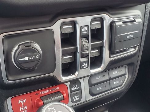 Used 2026 Jeep Wrangler Unlimited Rubicon AWD/4WD image 20